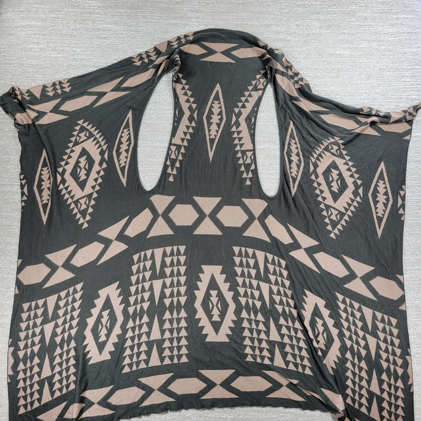 Urban Mangoz Duster Cardigan Womens Small Tan Gray Aztec Southwest Boho Sweater - Image 8