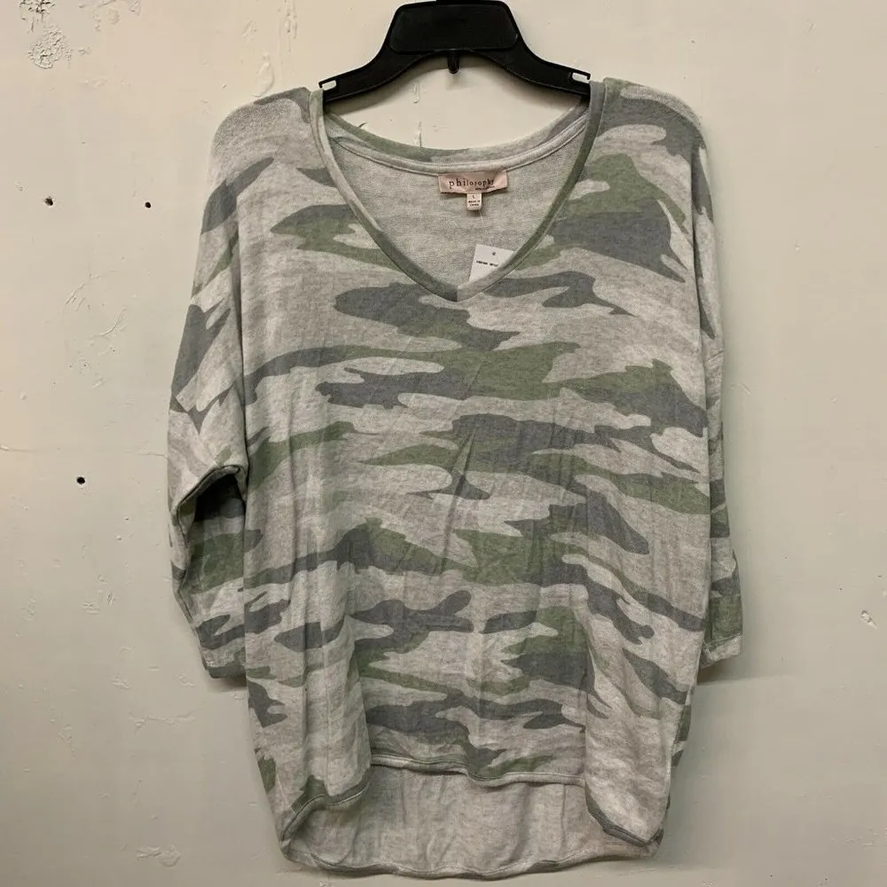 Philosophy Apparel Womens Multicolor Camo Cozy V-Neck T-Shirt Blouse - Image 2