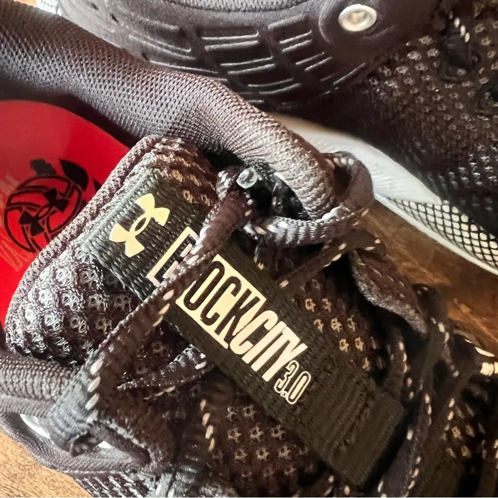 Under Armour HOVR Block City Women's Volleyball Shoe Size 8 #250834 - Image 6