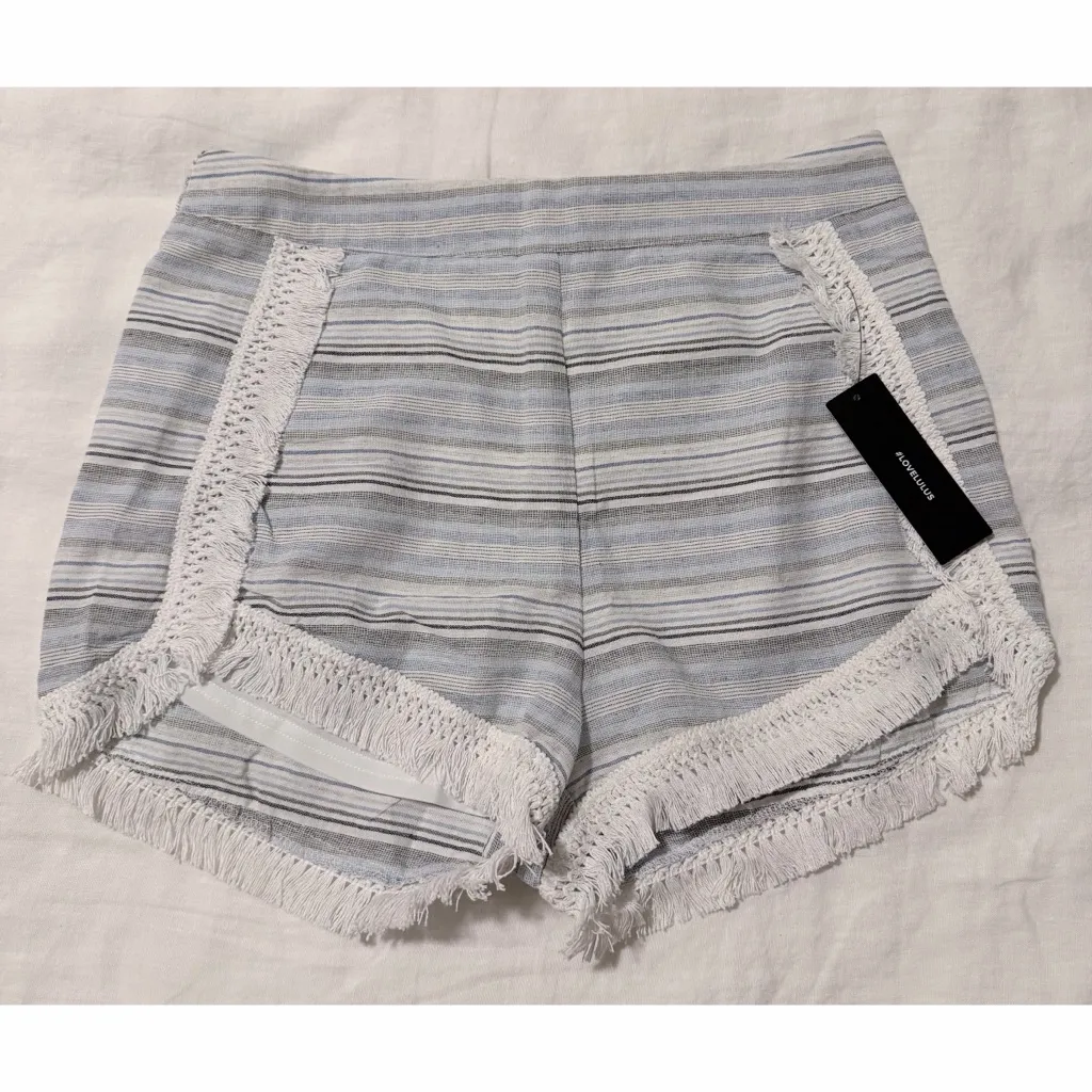 Lulu's Savvy Blue and White Striped Shorts Size M - Image 3