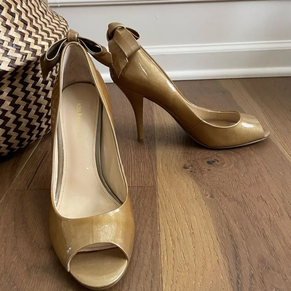 Enzo Angiolini Eamistle Natural Nude Champagne Patent Leather Peep Toe Heels Bow - Image 2