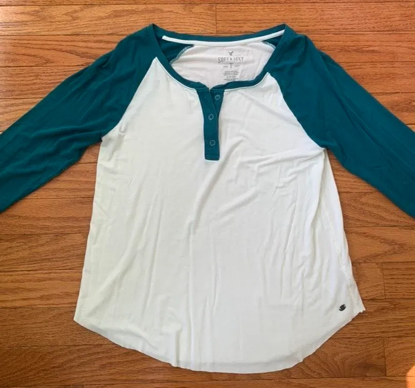 American Eagle Outfitters Baseball Long Sleeve - Image 3