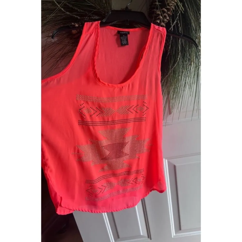 Bright hot Pink Sheer Tribal Aztec racer back Embellished Tank Top Size Medium - Image 3
