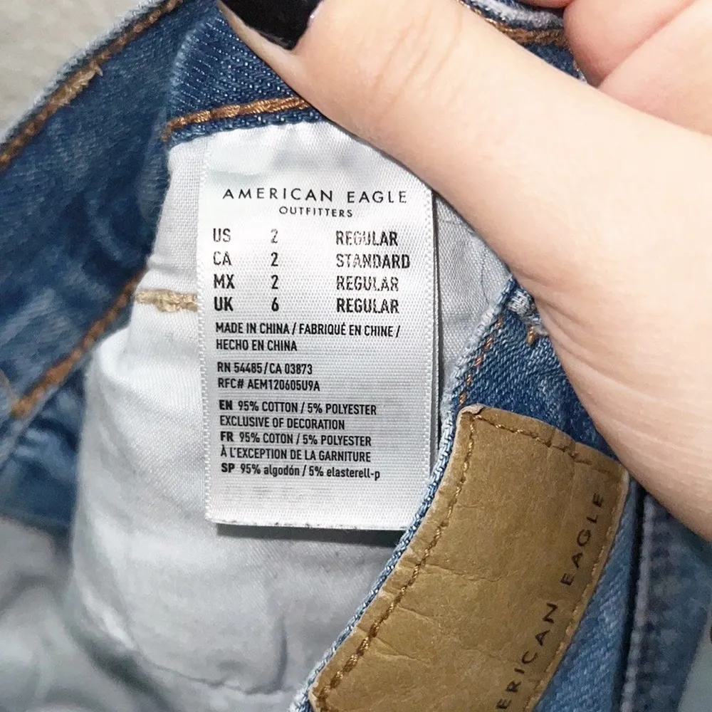 American Eagle High Rise Light To Medium Wash Women’s Distressed Mom Jeans - Image 9