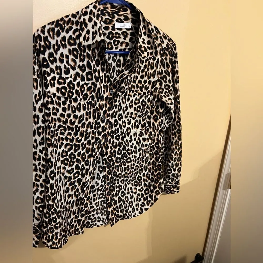 Equipment animal print button down xs - Image 2