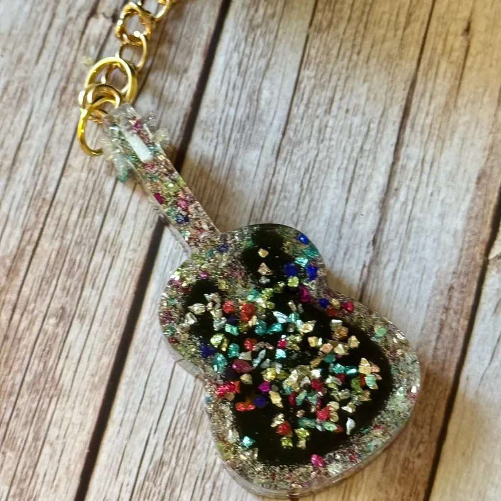 Black and Gold Guitar Key Holder - Image 10