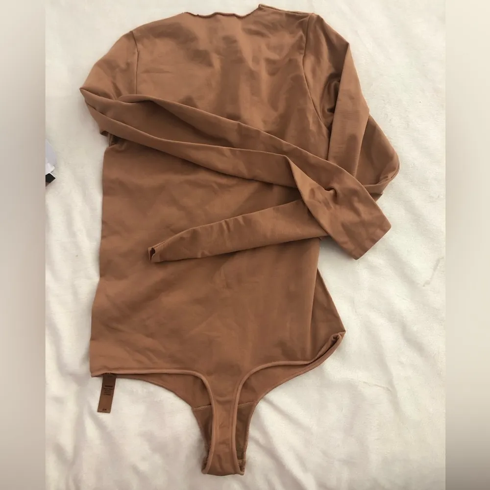 NWOB ESSENTIAL CREW NECK LONG SLEEVE BODYSUIT - Image 6