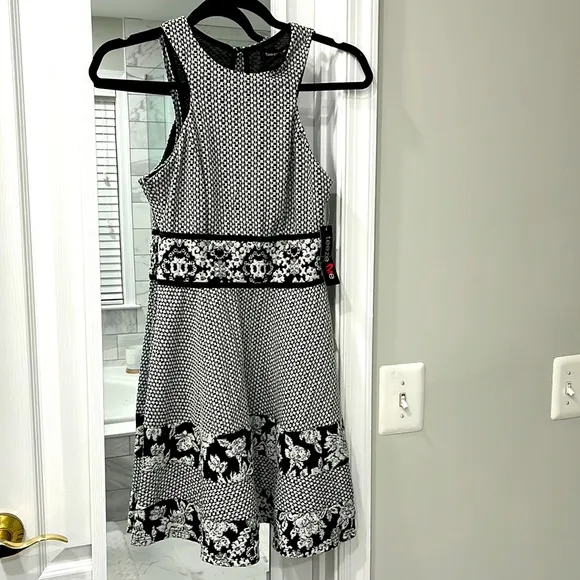 Teeze Me Black & White Fit & Flare Print Dress Size 5/6 - Image 2