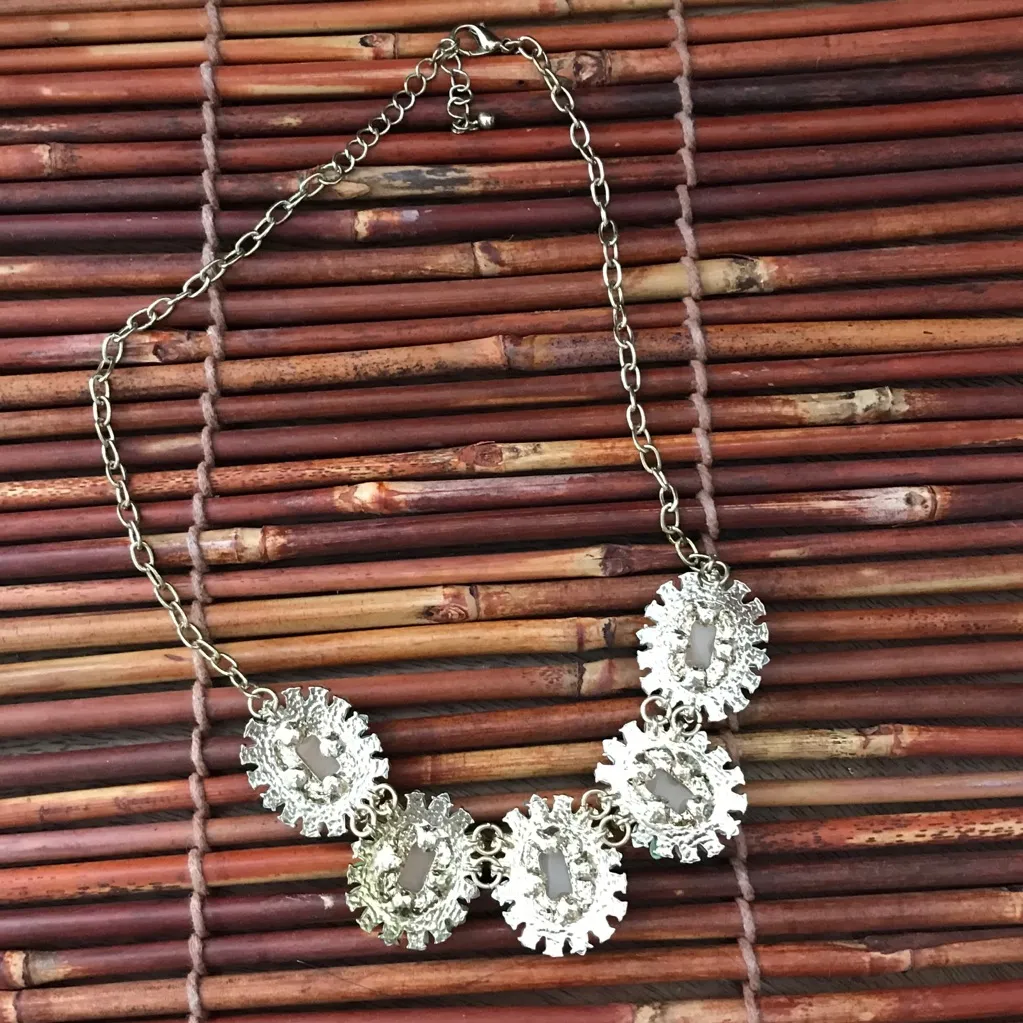 Pastel & Rhinestone Necklace Green - Image 6