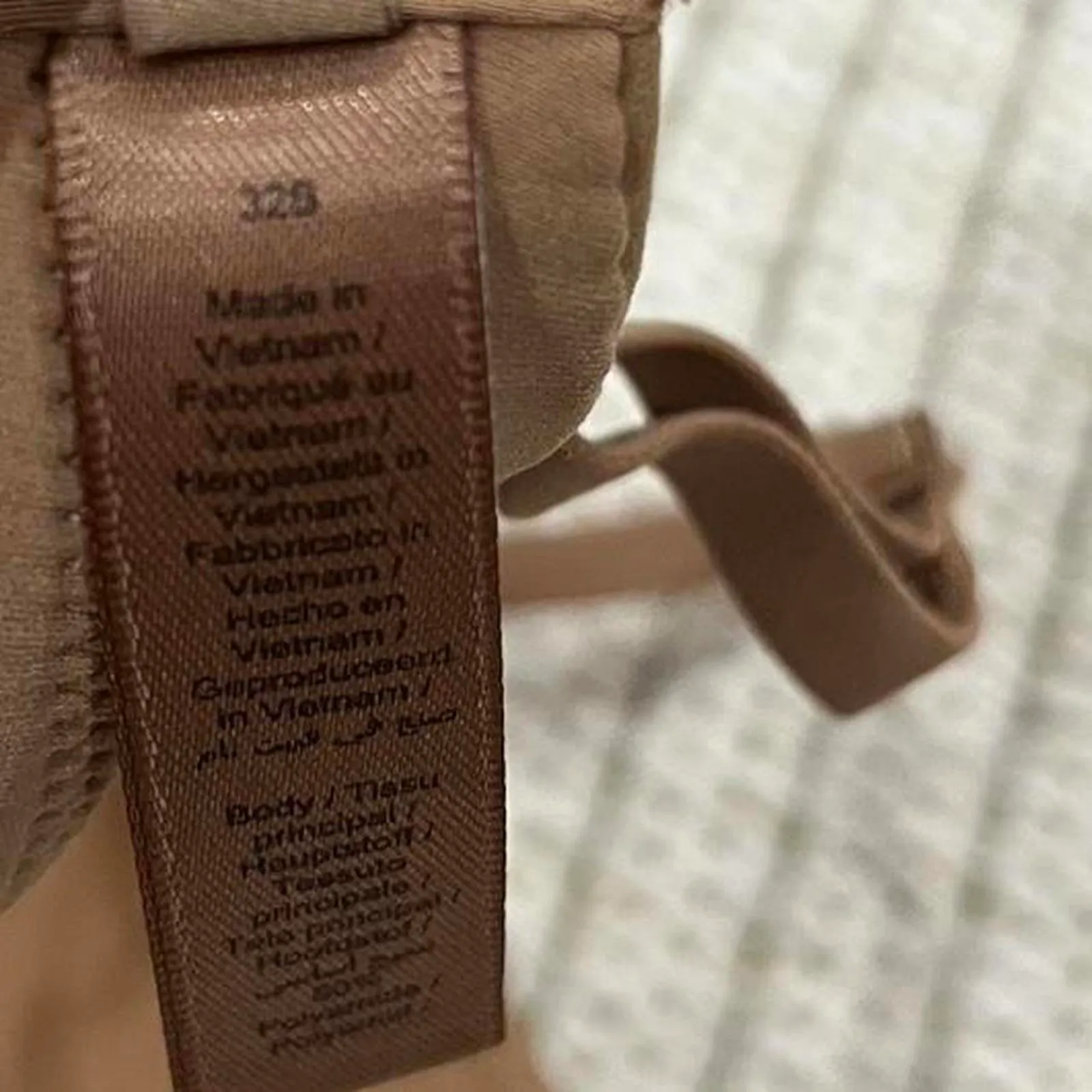 Skims Fits Everybody Unlined Demi Bra - Image 3