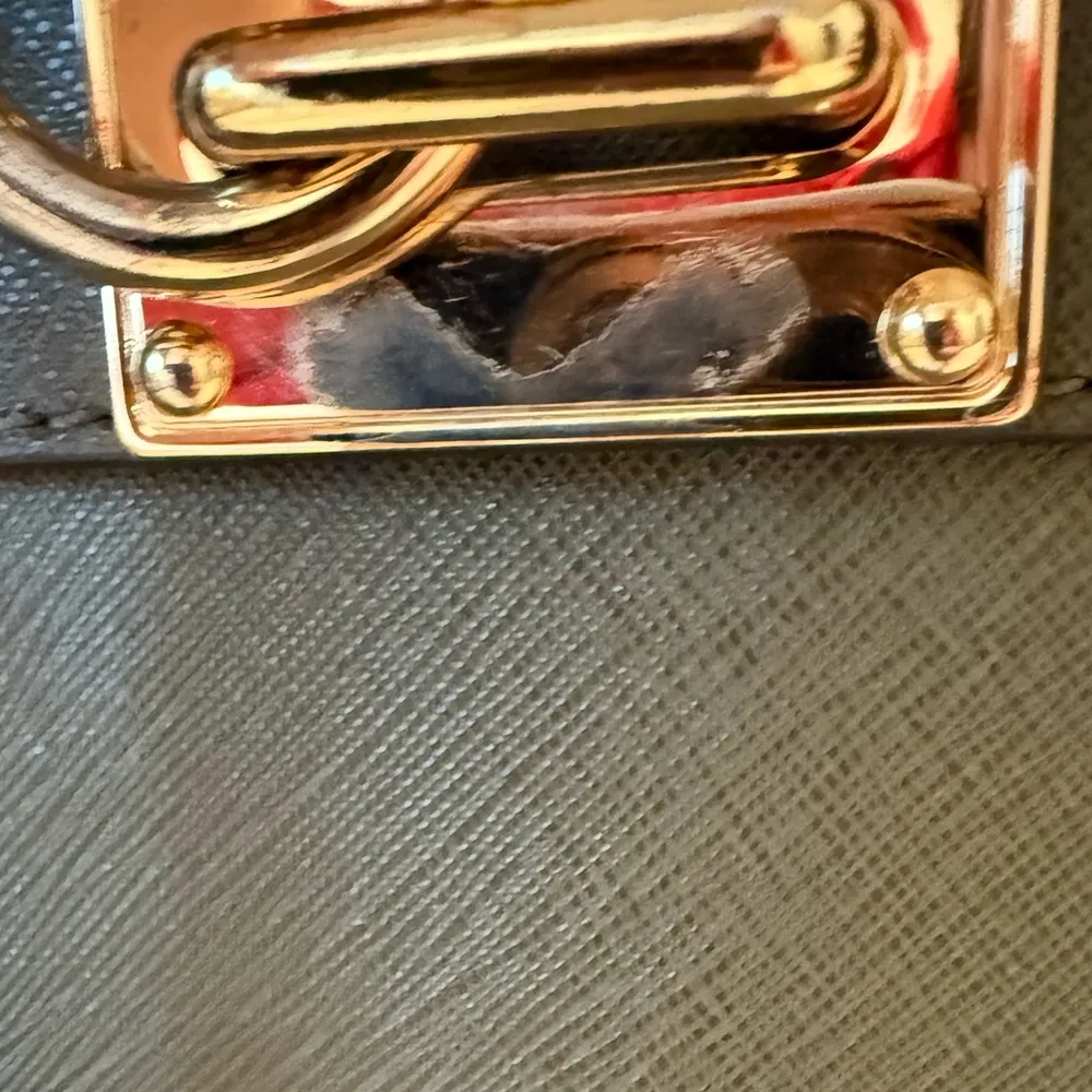 Michael Kors Hamilton Large Saffiano Leather Tote Bag Olive Green - Image 8