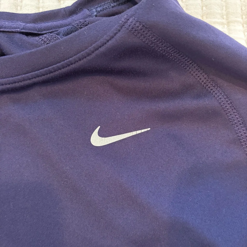 Nike Running Miler Long Sleeve Women's Dark Purple Dri-Fit Top Size Medium - Image 8