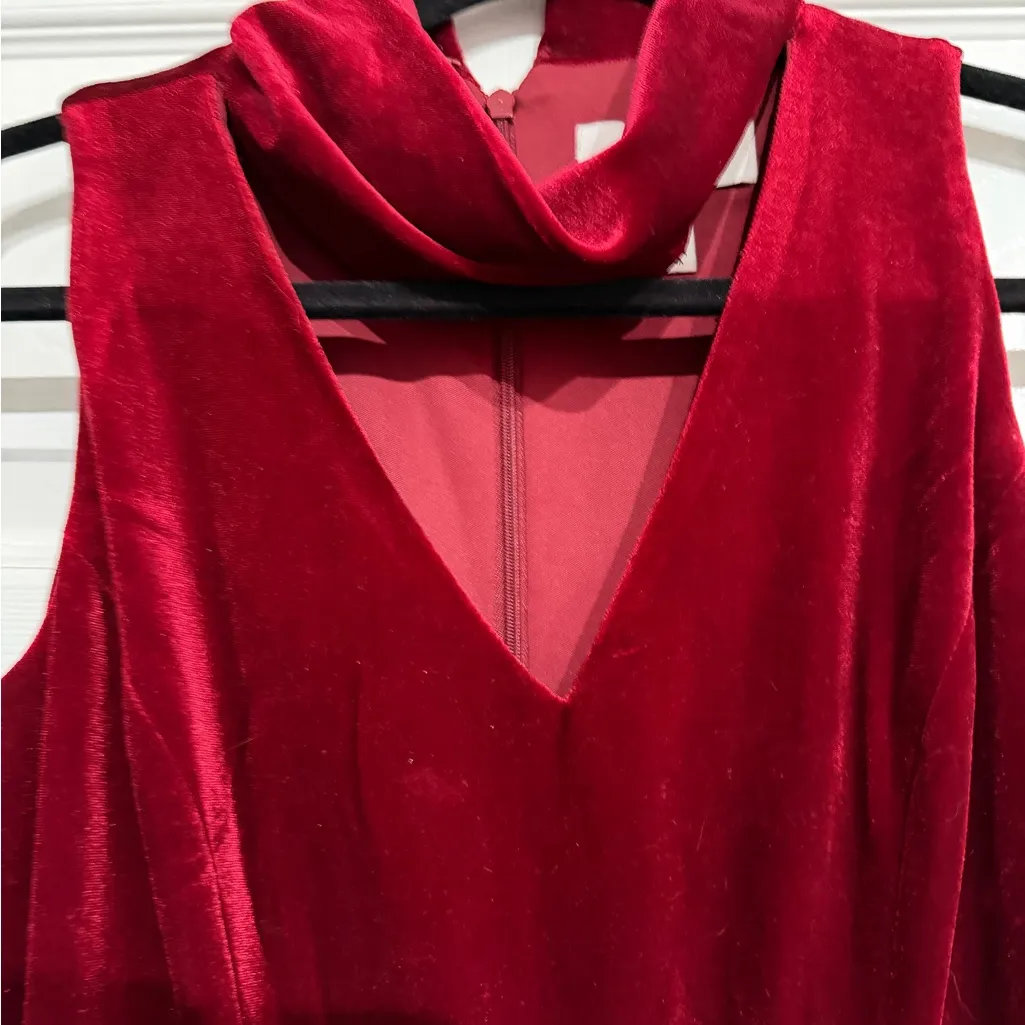Badgley Mischka red velvet jump suit velvet sz 2 - Image 3