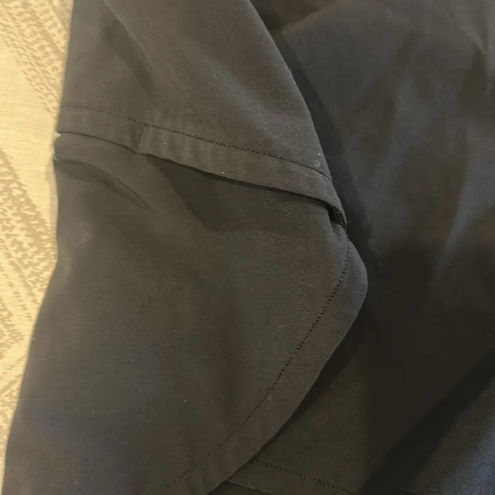 Lululemon Women’s Speed Up MR Black 4” Inseam Shorts - Size 14 Tall - Image 3