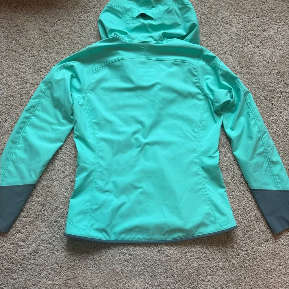 Patagonia Teal and Gray Hooded Jacket - Image 3