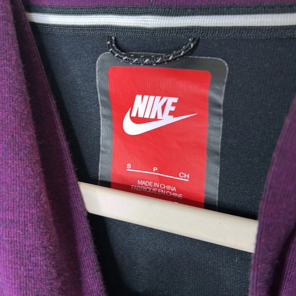 Nike Purple Vest Full Zip Heavy Sleeveless Hooded Sweater Womens Size Small - Image 7