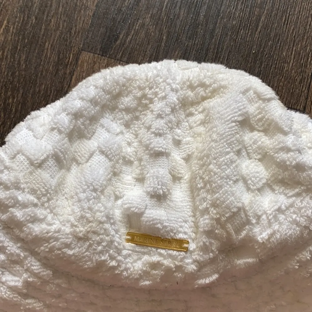 White Check - Image 5