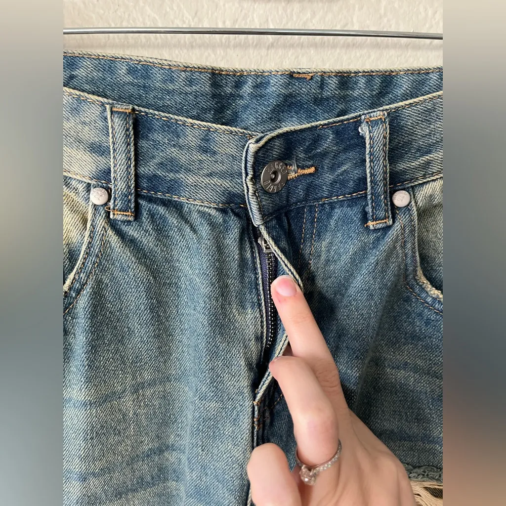 The Ragged Priest Distressed Goliath Low Rise Jean in Green Hue Women’s Size 28 - Image 6