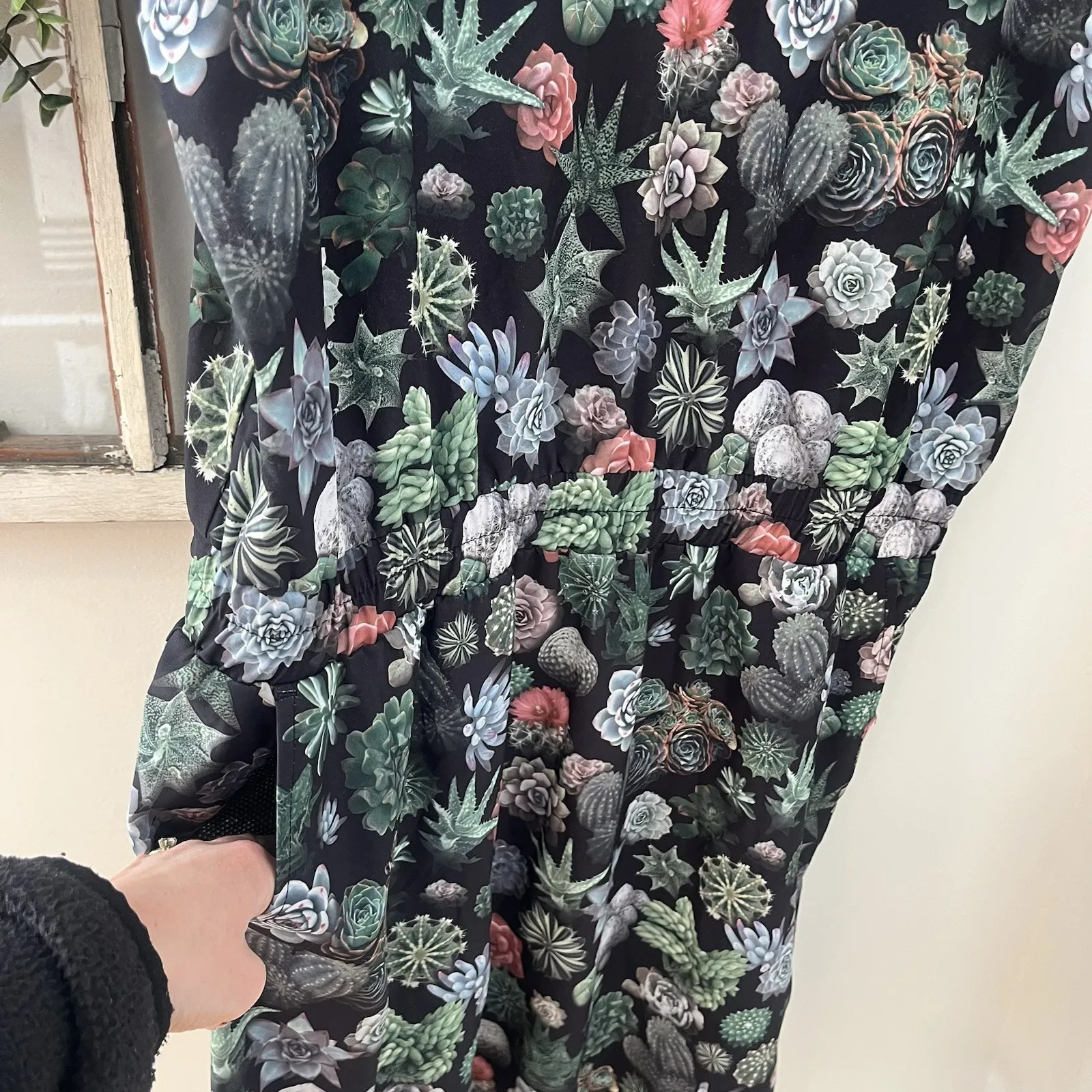 KAVU Ensenada Greenhouse succulent Floral print Pockets Athleisure Size XL - Image 5