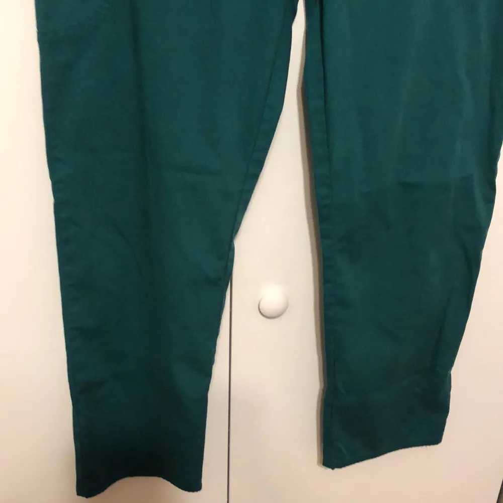 Scrub Star Women’s Medium Size Scrub Pants Green Color - Image 3
