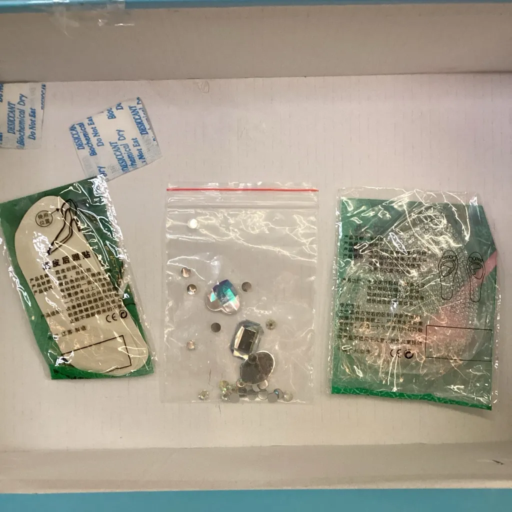 Stunning! Rhinestone Heels by Crystal Queen Silver Size 8 - Image 6