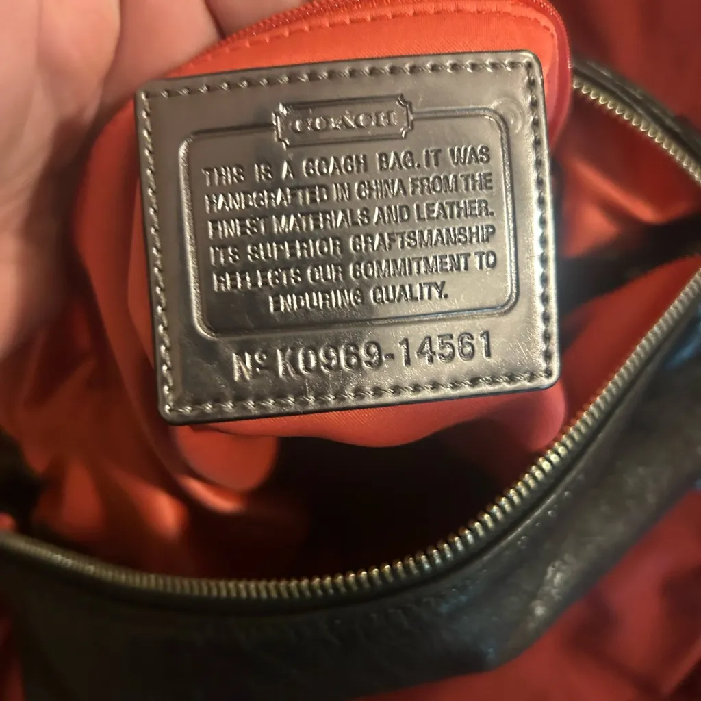 Coach  poppy Black Leather Crossbody Bag with Silver Accents - Image 5