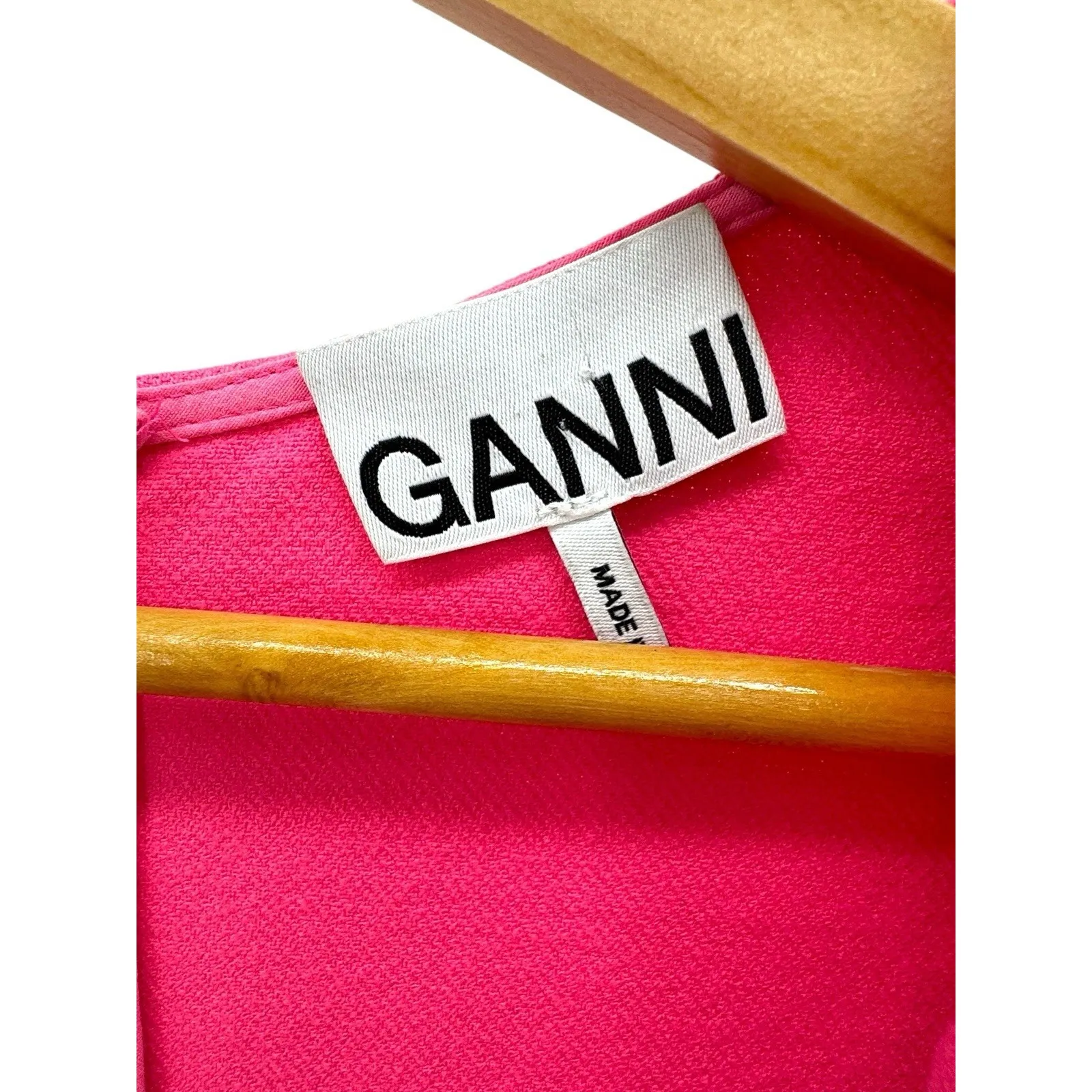 GANNI Hot Pink‎ Mini Dress V-Neck Short Sleeve A-Line Scandi Chic Size 38 US 6 - Image 4