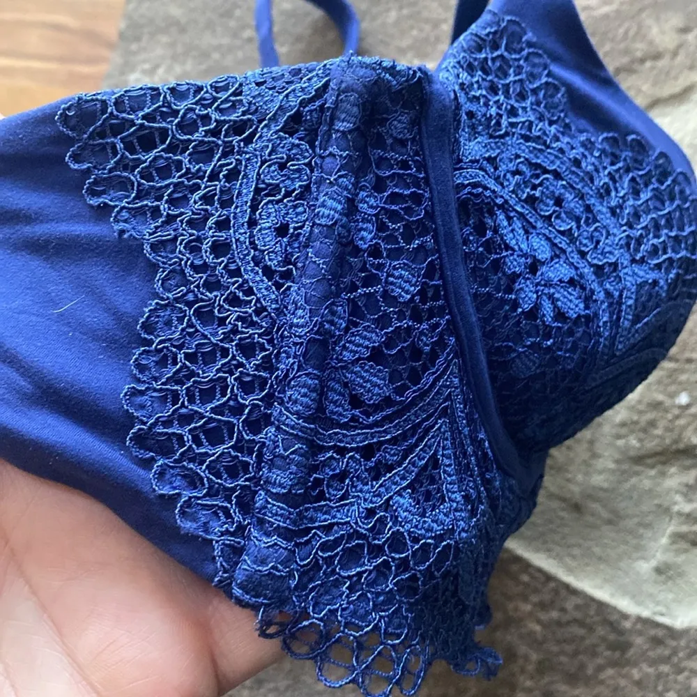 Victoria’s Secret body, by Victoria Line, Demi bra 32B blue lace lingerie EUC - Image 3