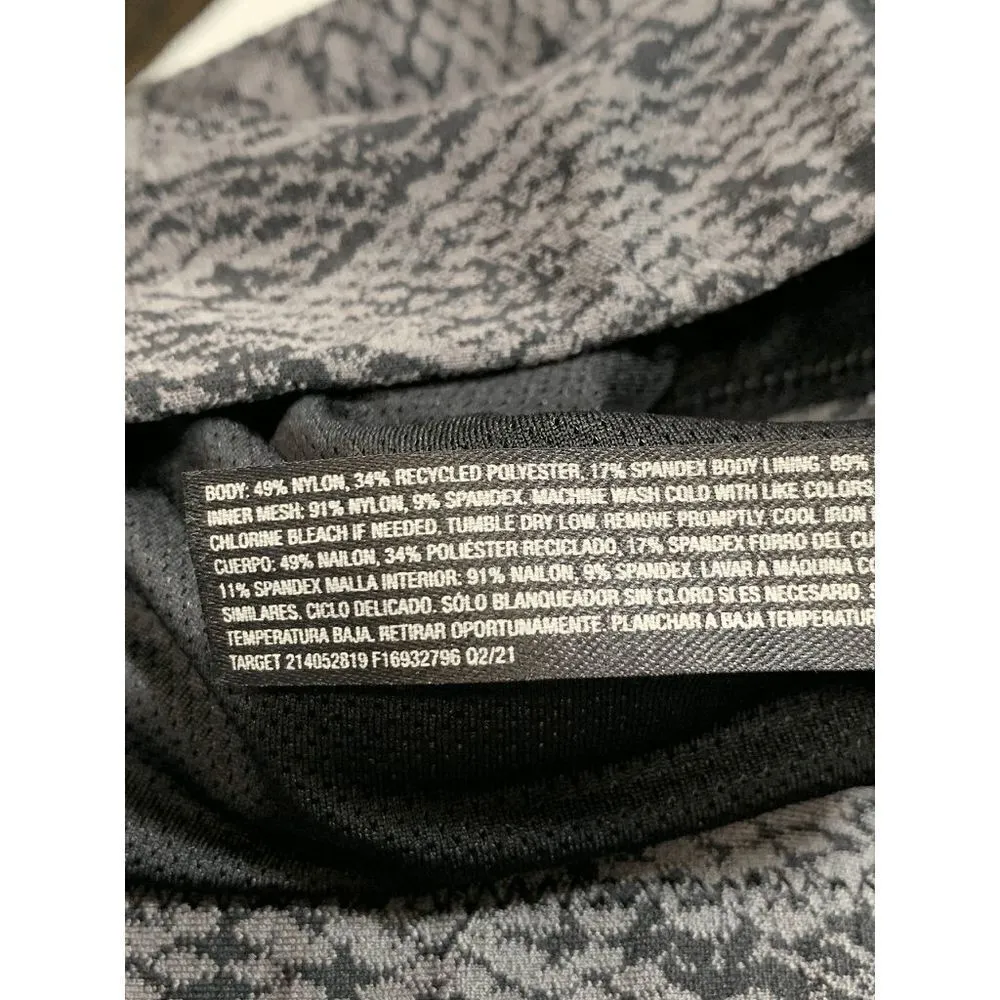 All in Motion Women’s Sports Bra Jacquard Snakeskin Black Gray Size Medium - Image 4