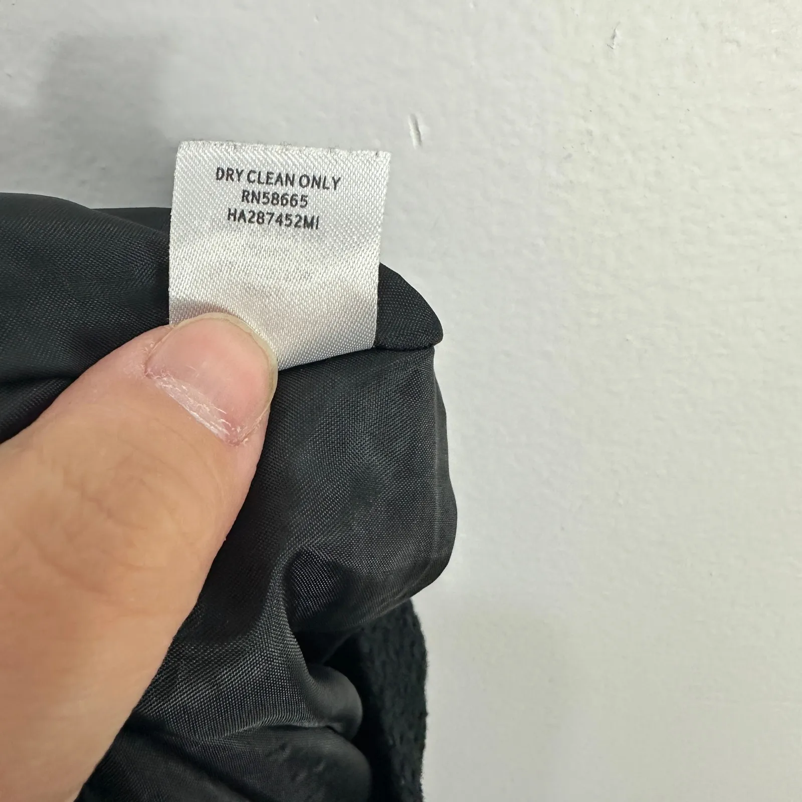 Halogen Textured Black Skirt Size 6 Minimalist Classic Office Chic Capsule - Image 7