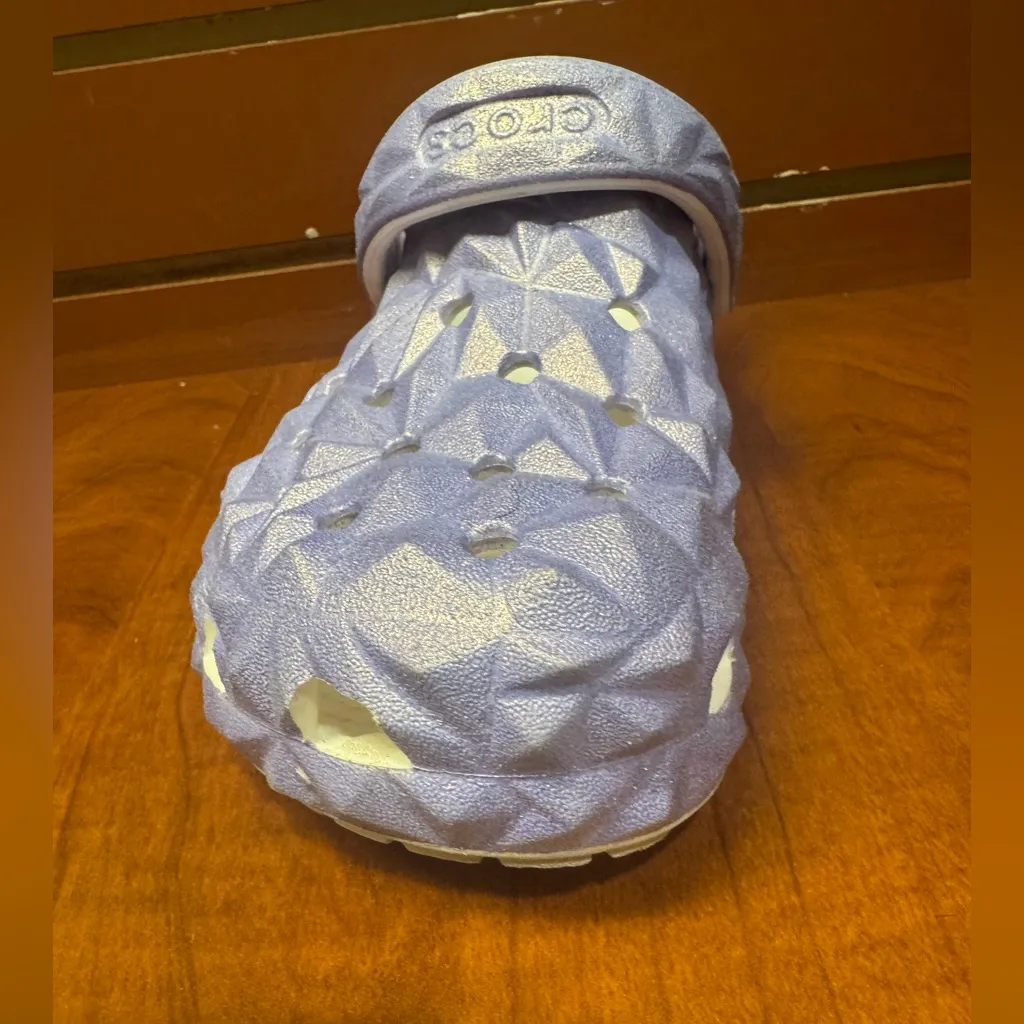 CROCS Women's Shimmering Purple Slippers - Image 9