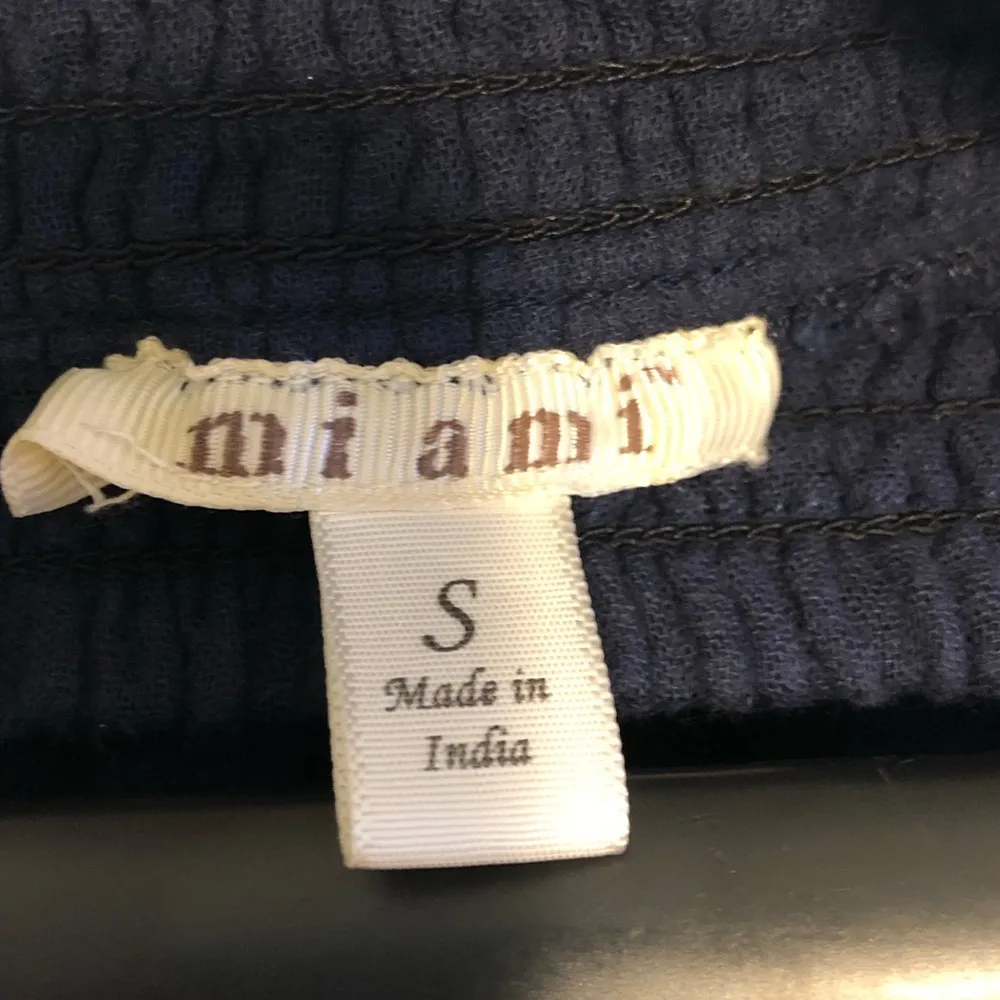 MI AMI Embroidered Mirrored SHORTS SIZE SMALL Blue - Image 5