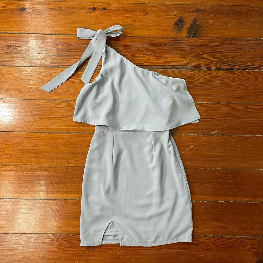 Revolve Superdown Jenna One Shoulder  Gray Mini Dress Sz XS - Image 2
