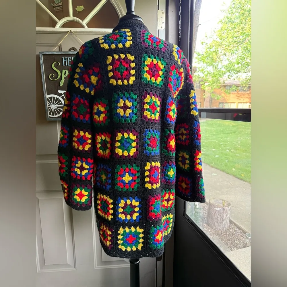 Rare vintage handmade colorful patchwork crochet blanket coat, size medium Multiple - Image 6