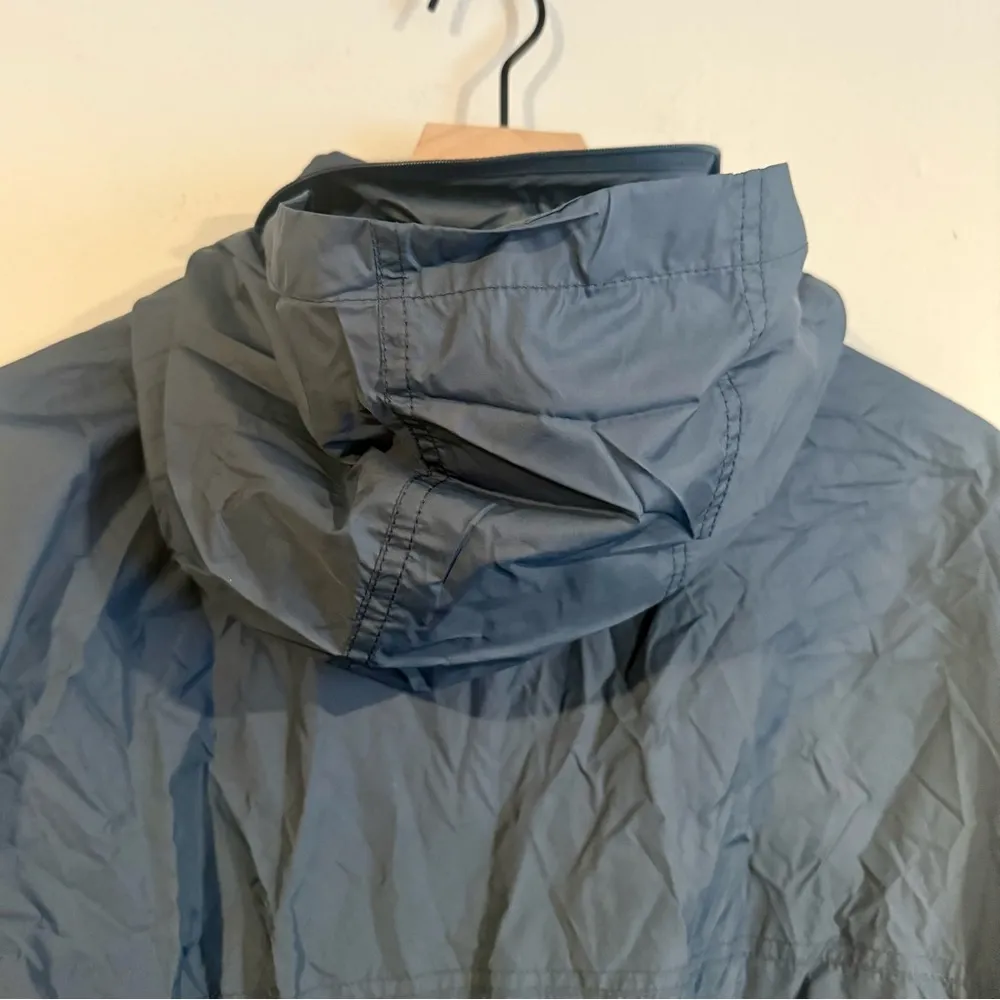 Bench  WINDBREAKER WITH PACKABLE HOOD IN COLLAR SIZE MEDIUM - Image 9
