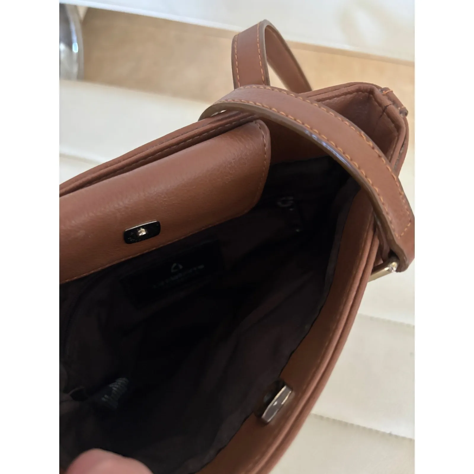 Liz Claiborne Brown Faux Leather Bucket Bag Purse Shoulder Bag - Image 6