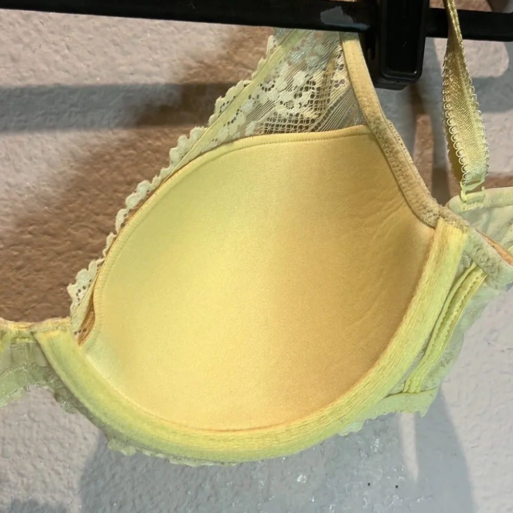 Wacoal Woman’s Yellow Embrace Lace Plunge Bra Convertible back Size 32D - Image 14