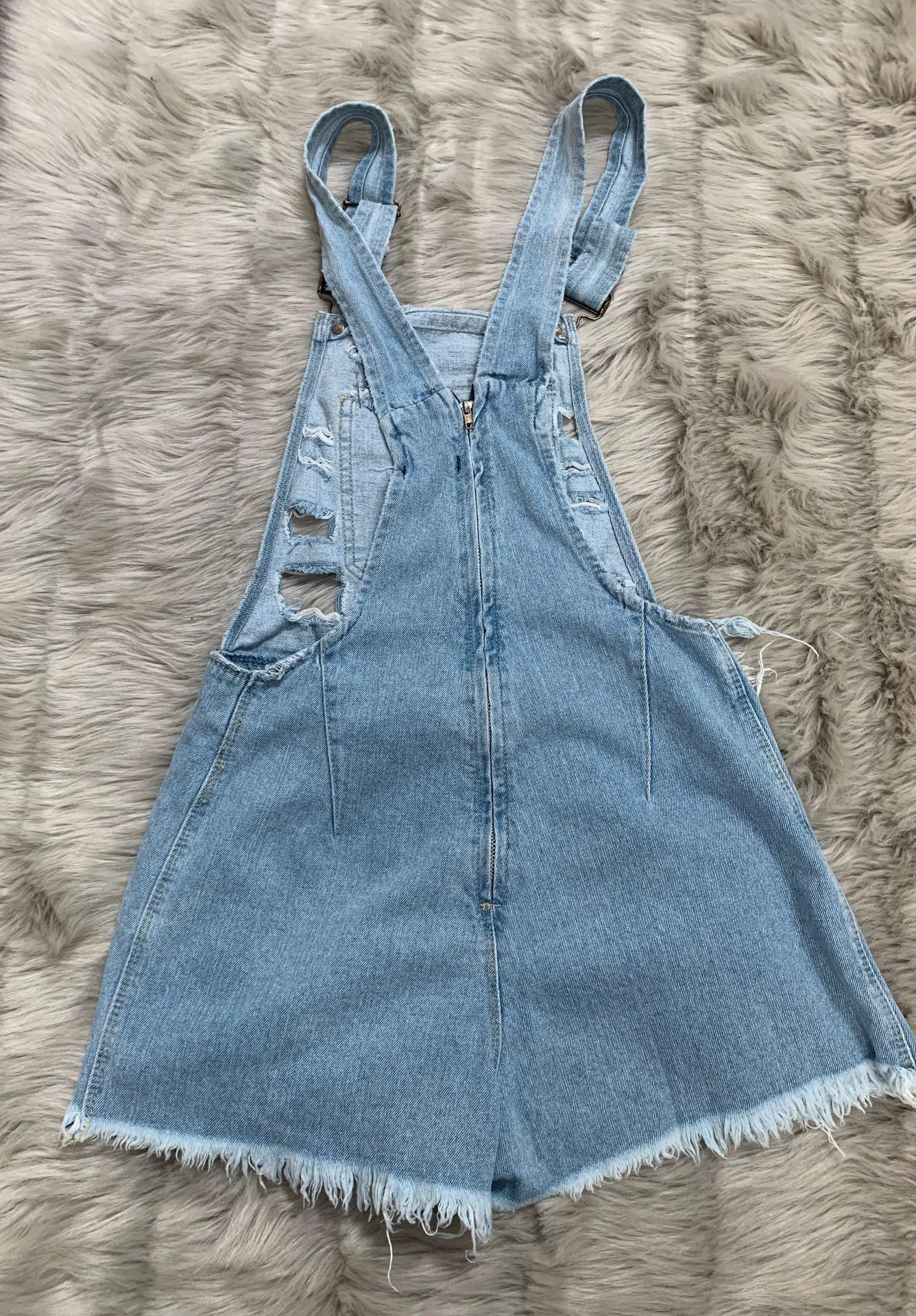 NWT LF CARMAR Safety-pin Distressed Overalls Skort Small - Image 2