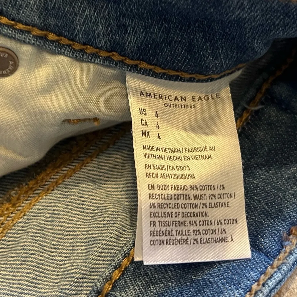 American Eagle High Rise Floral Embroidered Distressed Denim Mom Shorts 4 Blue - Image 6