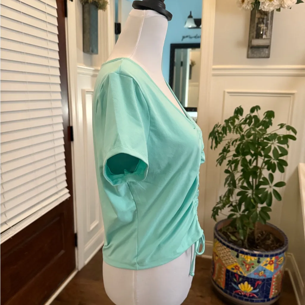 Fabletics  NWOT Mint Green Ruched V-Neck Crop Top - Image 3