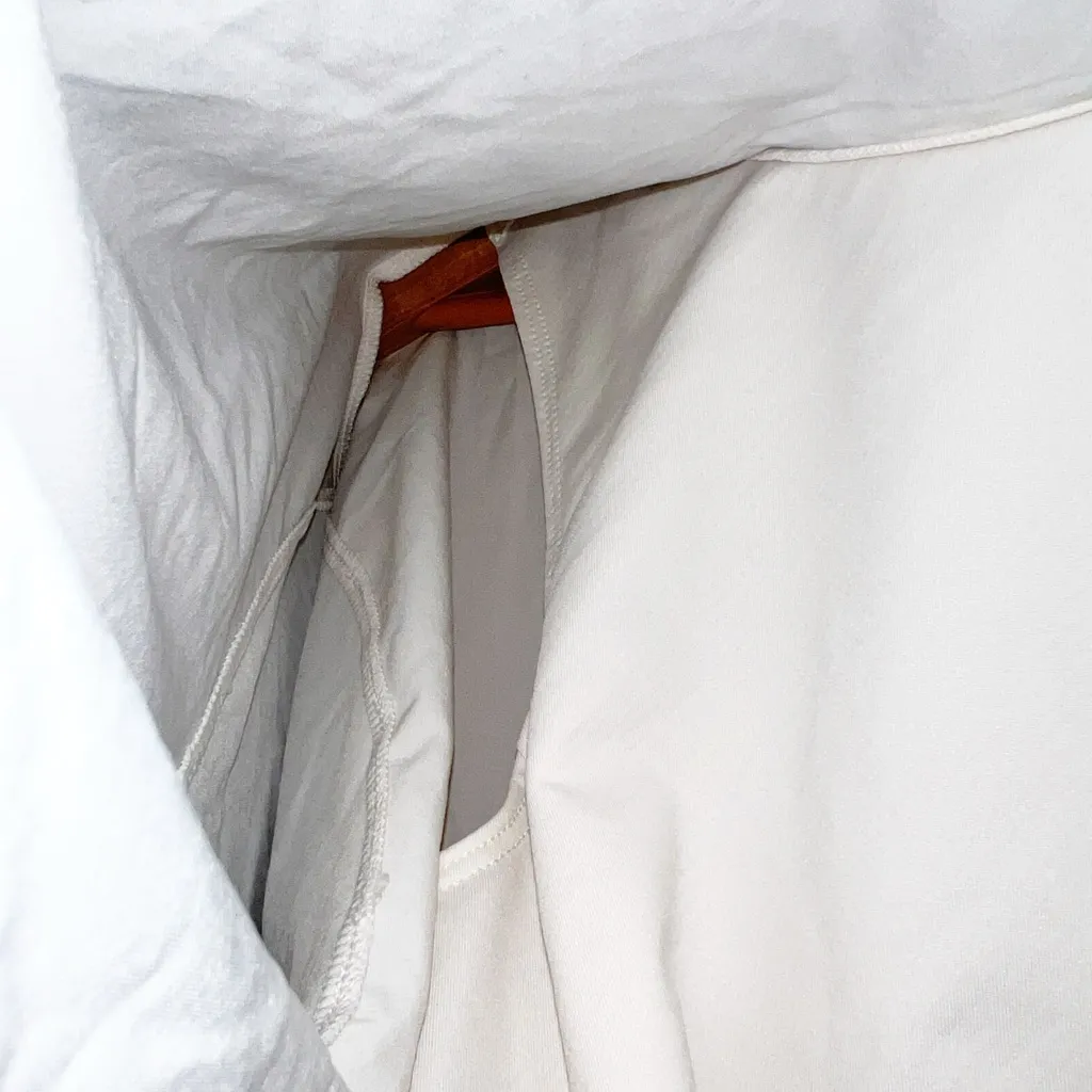 Athleta whistler hybrid mock neck long sleeve top w/ thumb holes magnolia white - Image 4