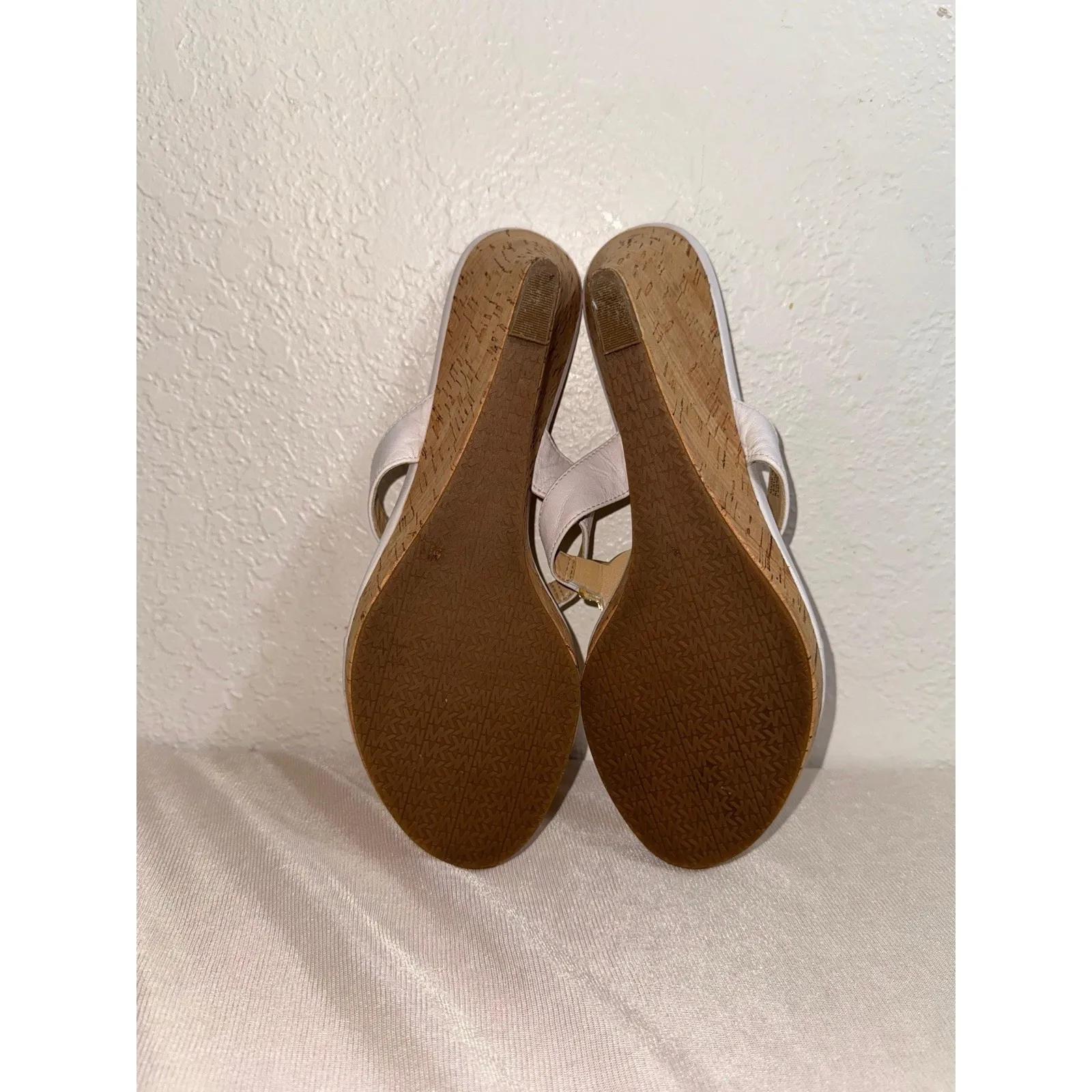 Michael Kors‎ Beige Leather Platform Wedge Thong Sandal Size 9.5 M - Image 8