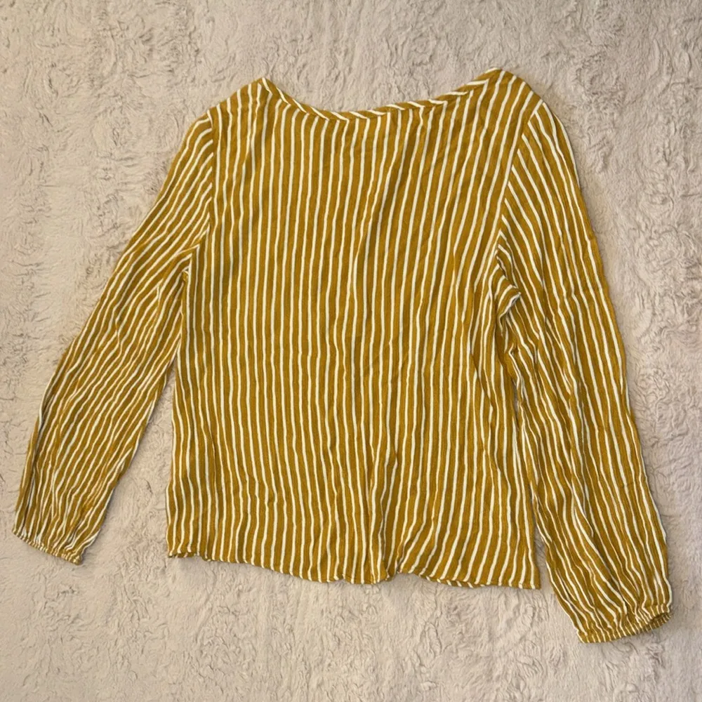 EVERLY blouse • size S - Image 6