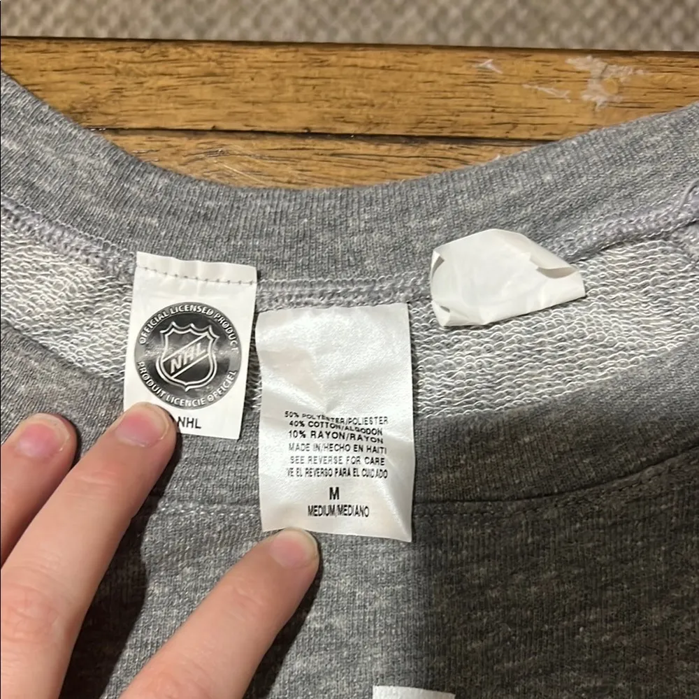 NHL Bruins SweatShirt Gray Size M - Image 2