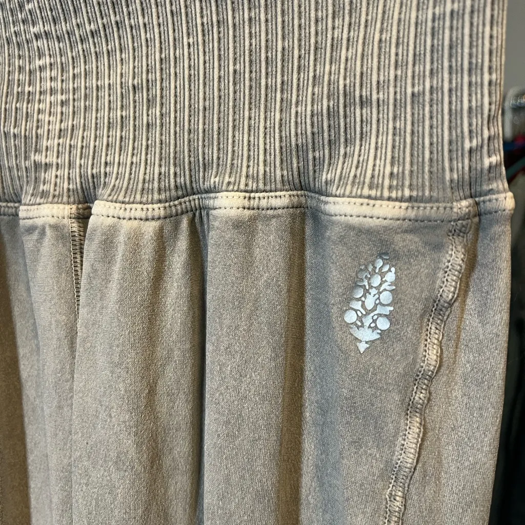 NWOT Free People Movement Good Karma Flare Leggings XS/S - Image 6