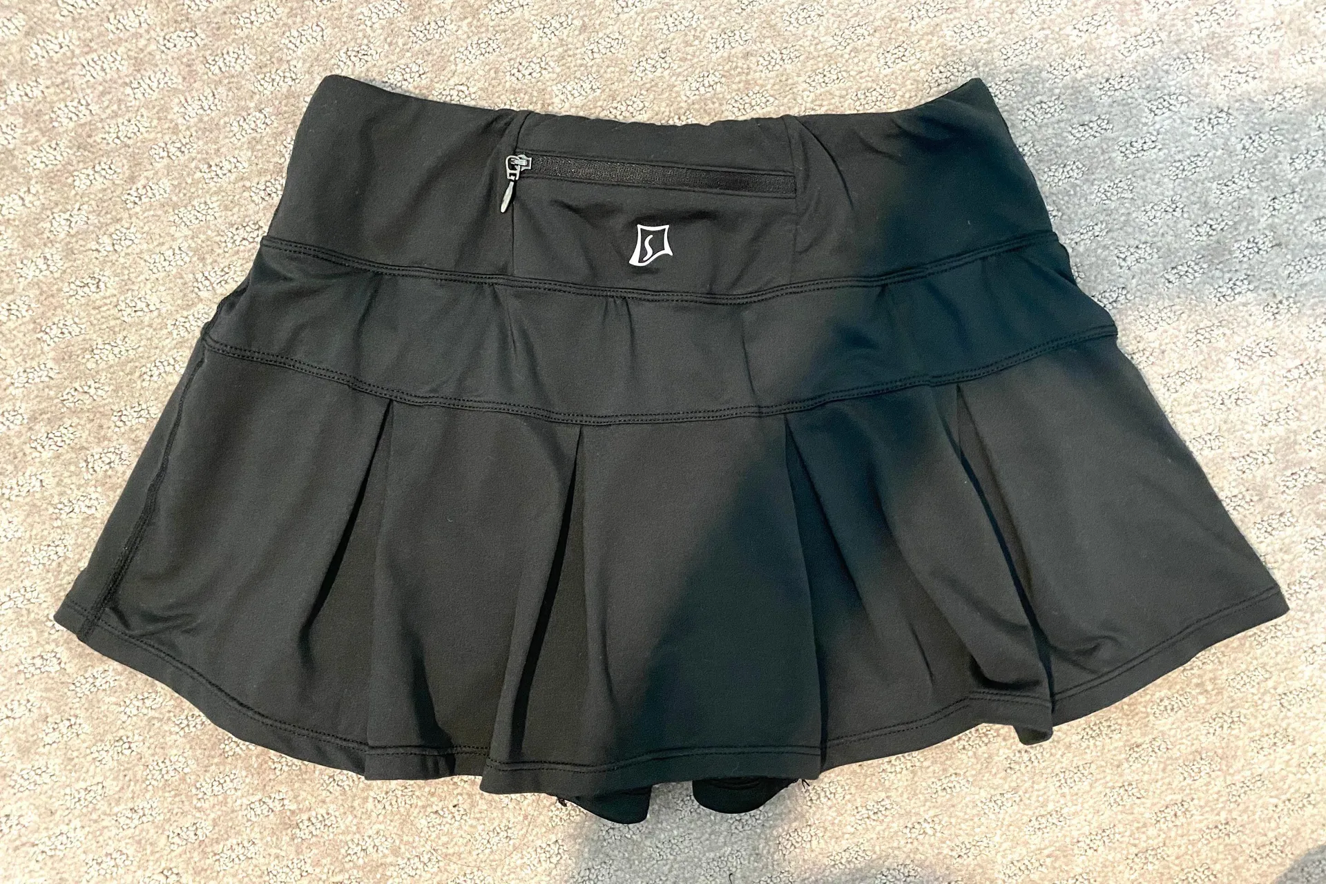 NWOT  Lioness skort. Sz S Originally $99 - Image 3