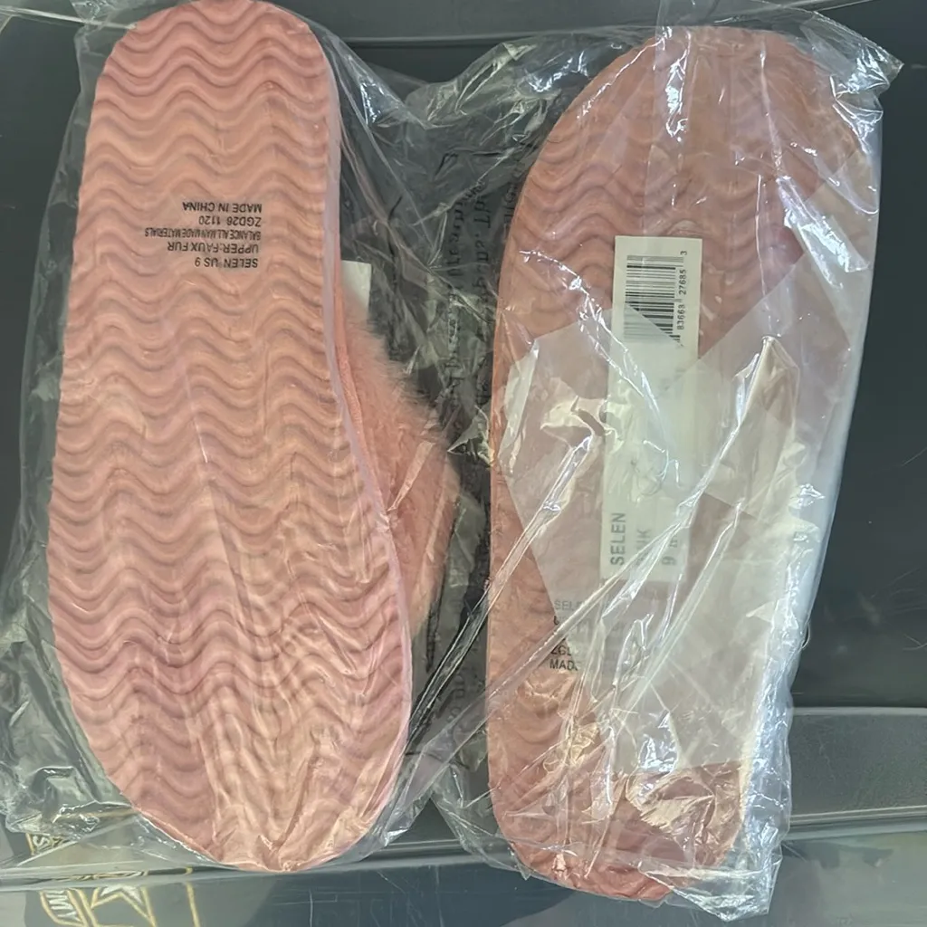 NWT tahari selen fuzzy flip flop sandals pink size 9 thong house shoes - Image 6