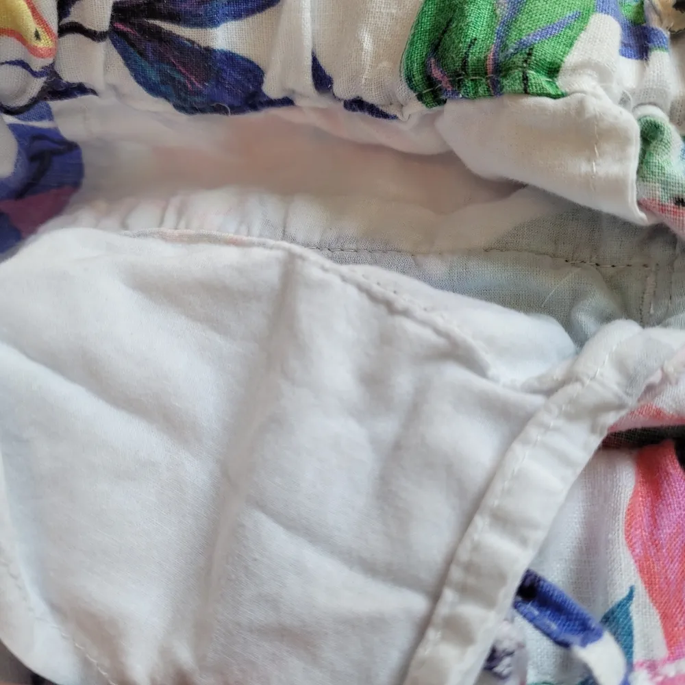 C&C California Floral Linen Pants - Image 11