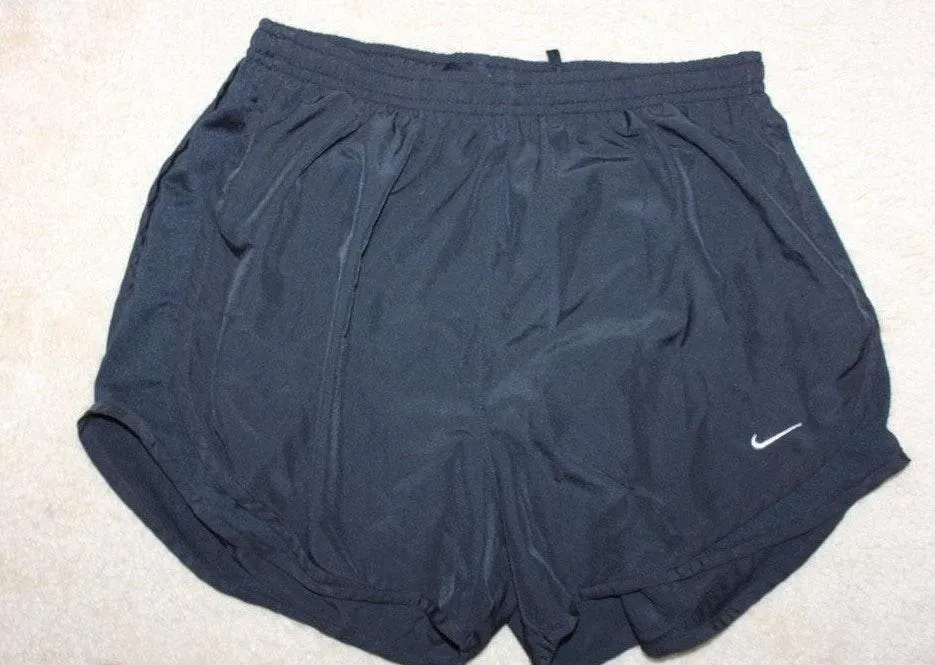 Nike Black  Shorts - Image 2