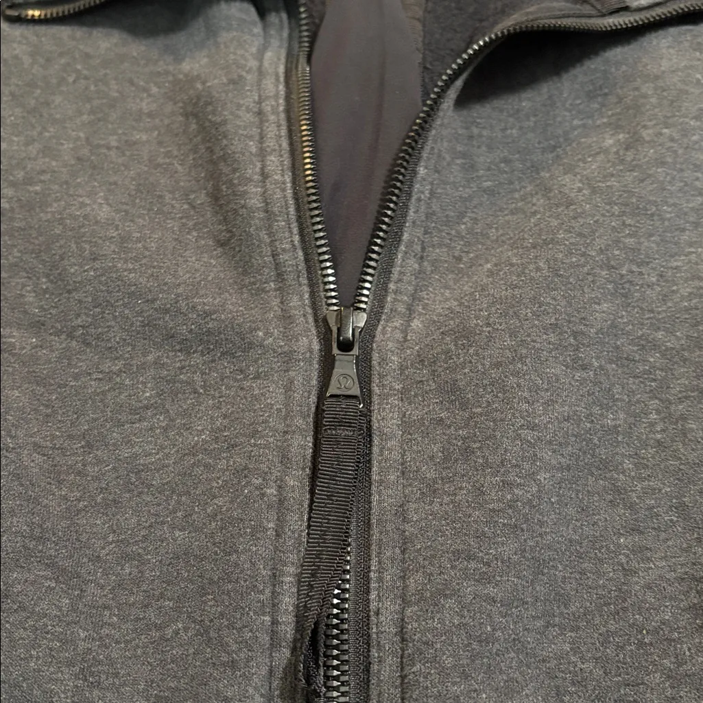 Lululemon En Route Jacket size 2 - Image 2